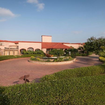 Regenta Resort Bhuj By Royal Orchid Hotels Limited Kültér fotó