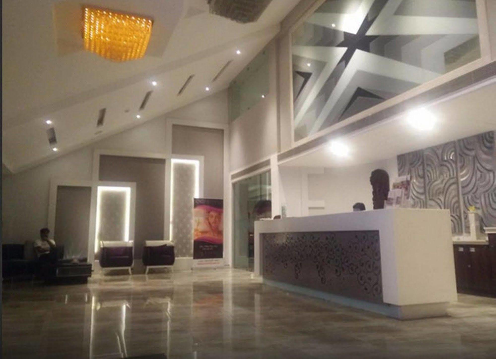 Regenta Resort Bhuj By Royal Orchid Hotels Limited Kültér fotó